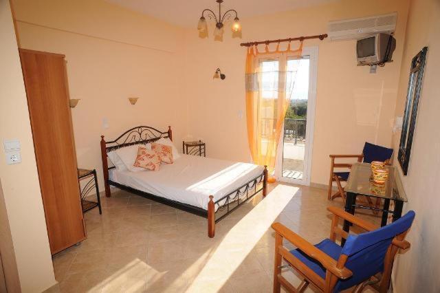 Sophi's L Studios&Apartments Agia Anna  Extérieur photo