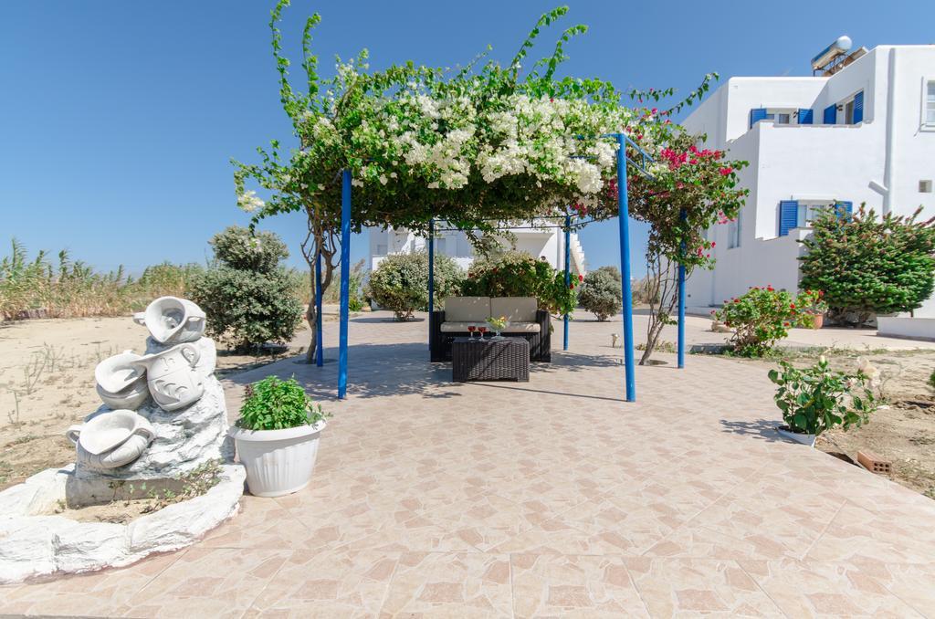Sophi's L Studios&Apartments Agia Anna  Extérieur photo