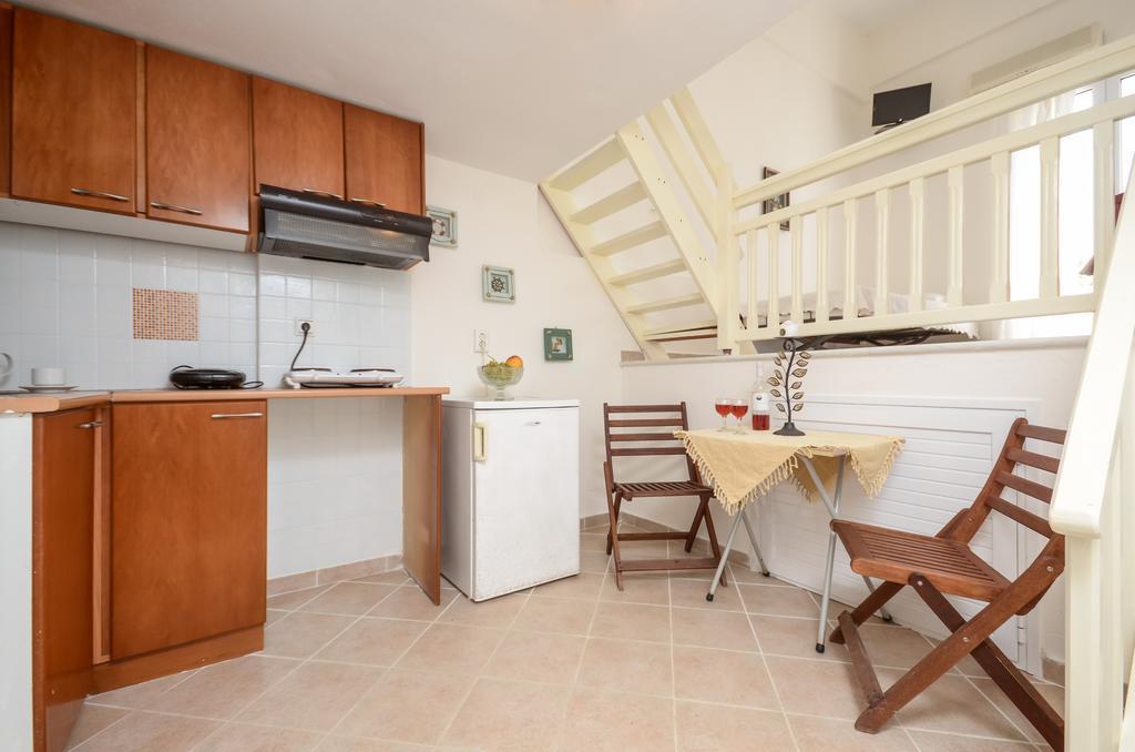 Sophi's L Studios&Apartments Agia Anna  Extérieur photo